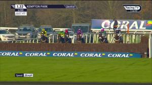 Video preview image for Kempton Park 13:32 - Coral 'Fail-to-finish' Free Bets Handicap Chase (3)