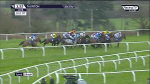 Video preview image for Taunton 15:53 - Biowavego Blocks Pain At The Source Handicap Hurdle (5)