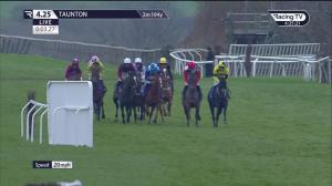 Video preview image for Taunton 16:25 - www.biowavego.co.uk Mares' Open National Hunt Flat (5)