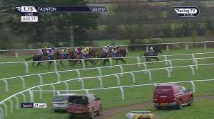 Video preview image for Taunton 13:15 - Injured Jockeys Fund Novices' Hurdle (4)