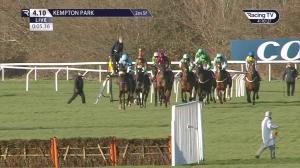 Video preview image for Kempton Park 16:10 - Play Coral 'Racing-super-series' For Free Handicap Hurdle (3)