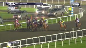 Video preview image for Kempton Park 20:30 - Unibet Extra Place Offers Every Day Handicap (6)