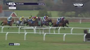 Video preview image for Taunton 14:08 - S Roberts & Son Handicap Hurdle (5) (Div 1)