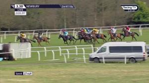Video preview image for Newbury 15:30 - Download The BetVictor App 'National Hunt' Novices' Hurdle (4)