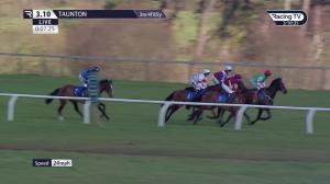 Video preview image for Taunton 15:10 - William Hill Stayers Hurdle Top Price Guarantee Handicap Chase (3)