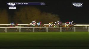Video preview image for Kempton Park 18:30 - Unibet Support Safe Gambling Median Auction Maiden Stakes (5)