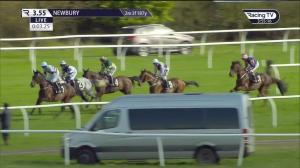 Video preview image for Newbury 15:55 - Highclere Thoroughbred Racing Handicap Chase (2)