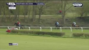 Video preview image for Stratford-on-Avon 14:55 - Savage & Stride Wedding Celebration Handicap Hurdle (4)