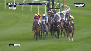 Video preview image for Kempton Park 16:40 - Racing TV Conditional Jockeys' Handicap Hurdle (4)