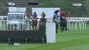 Video preview image for Kempton Park 19:40 - Racing TV Open Hunters' Chase (5)
