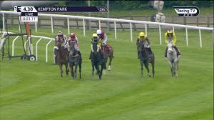 Video preview image for Kempton Park 16:30 - Racing TV Mares' Handicap Hurdle (4)