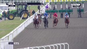Video preview image for Kempton Park 17:30 - racingtv.com Fillies' Restricted Novice Stakes (4)