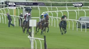Video preview image for Stratford-on-Avon 13:52 - Riverside Stratford Restaurant Open To All Maiden Hurdle (4)