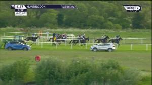 Video preview image for Huntingdon 18:47 - Visit racingtv.com Handicap Hurdle (4)