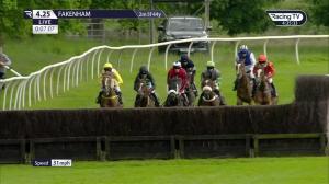 Video preview image for Fakenham 16:25 - Jarrold Handicap Chase (3)