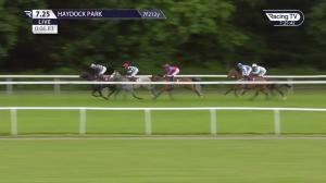 Video preview image for Haydock Park 19:25 - Lyme Wood Handicap (3)