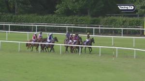 Video preview image for Clonmel 18:45 - Bulmers Light Beginners Chase