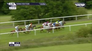 Video preview image for Hamilton Park 14:45 - Stay At Hampton By Hilton Almada Mile Handicap (2)