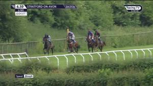 Video preview image for Stratford-on-Avon 18:50 - Watch On Racing TV Handicap Chase (3)