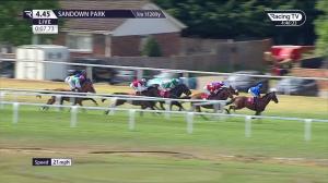 Video preview image for Sandown Park 16:45 - Coral 'Beaten-by-a-length' Free Bet Handicap (4)