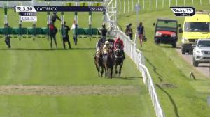 Video preview image for Catterick Bridge 15:30 - racingtv.com Novice Stakes (5)