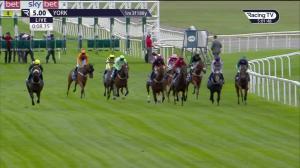 Video preview image for York 17:00 - Sky Bet Partnership With Support Dogs Handicap (4)