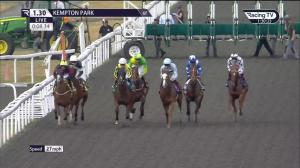 Video preview image for Kempton Park 13:30 - Unibet Horserace Betting Operator Of The Year Nursery Handicap (Qualifier) (6)