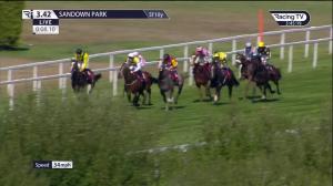 Video preview image for Sandown Park 15:42 - Sky Bet Sunday Series Nursery Handicap (4)