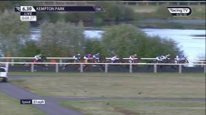 Video preview image for Kempton Park 18:30 - Unibet Extra Place Offers Every Day Handicap (Qualifier) (5) (Div 2)