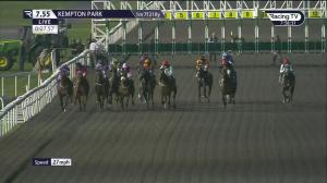 Video preview image for Kempton Park 19:55 - Bodymould Mattresses Handicap (Qualifier) (4)