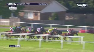 Video preview image for Sandown Park 16:40 - Highclere Stud Handicap (4)