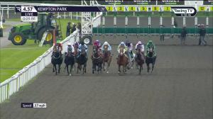 Video preview image for Kempton Park 16:57 - Unibet Horserace Betting Operator Of The Year Apprentice Handicap (5)