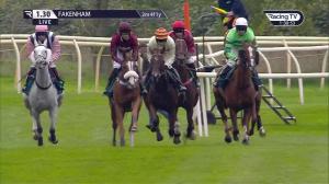 Video preview image for Fakenham 13:30 - Paddy Power Handicap Hurdle (4)