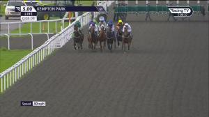 Video preview image for Kempton Park 17:00 - Unibet Horserace Betting Operator Of The Year Nursery Handicap (6)