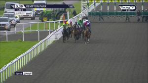 Video preview image for Kempton Park 17:30 - Unibet Extra Place Offers Every Day Restricted Novice Stakes (5)