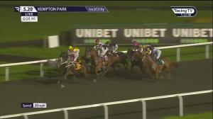 Video preview image for Kempton Park 17:20 - Raven Roofing Fillies' Handicap (4)