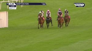 Video preview image for Kempton Park 16:05 - Start Your RacingTV Free Trial Now Conditional Jockeys' Handicap Hurdle (4)