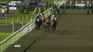 Video preview image for Kempton Park 20:30 - Unibet Extra Place Offers Every Day Handicap (Qualifier) (3)