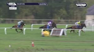 Video preview image for Taunton 14:25 - Invest Southwest Novices' Handicap Chase (4)
