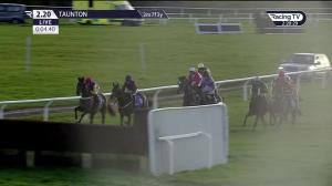 Video preview image for Taunton 14:20 - Visit racingtv.com Novices' Handicap Chase (4)