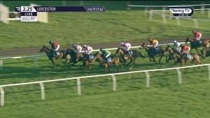 Video preview image for Leicester 14:25 - William Hill Lengthen Your Odds Maiden Hurdle (3)