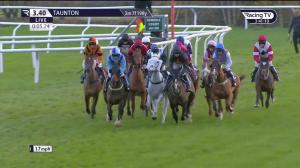 Video preview image for Taunton 15:40 - Christmas Meeting 21st December Handicap Hurdle (5)