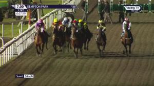 Video preview image for Kempton Park 19:00 - Unibet Extra Place Offers Every Day Handicap (Qualifier) (5)