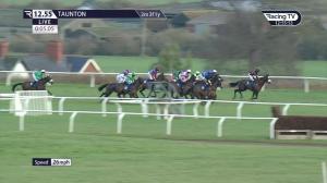 Video preview image for Taunton 12:55 - Broadway & Horton Cricket Club Novices' Hurdle (4)