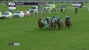 Video preview image for Taunton 16:10 - Geoffrey Bosley 'Tally Ho' Open Hunters' Chase (5)