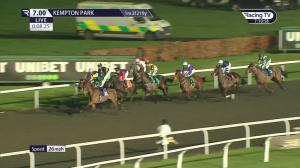 Video preview image for Kempton Park 19:00 - Unibet Extra Place Offers Every Day EBF Maiden Fillies' Stakes (5)