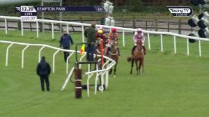 Video preview image for Kempton Park 12:20 - Play Coral 'Racing-super-series' For Free Fillies' Juvenile Hurdle (4)
