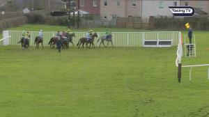 Video preview image for Kelso 14:00 - William Hill Bookmakers Novices' Hurdle (4)