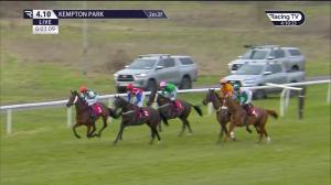 Video preview image for Kempton Park 16:10 - Bet At racingtv.com Novices' Limited Handicap Chase (3)