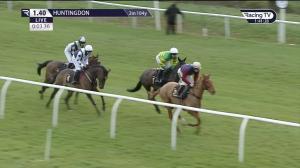 Video preview image for Huntingdon 13:40 - Visit racingtv.com Novices' Handicap Chase (4)